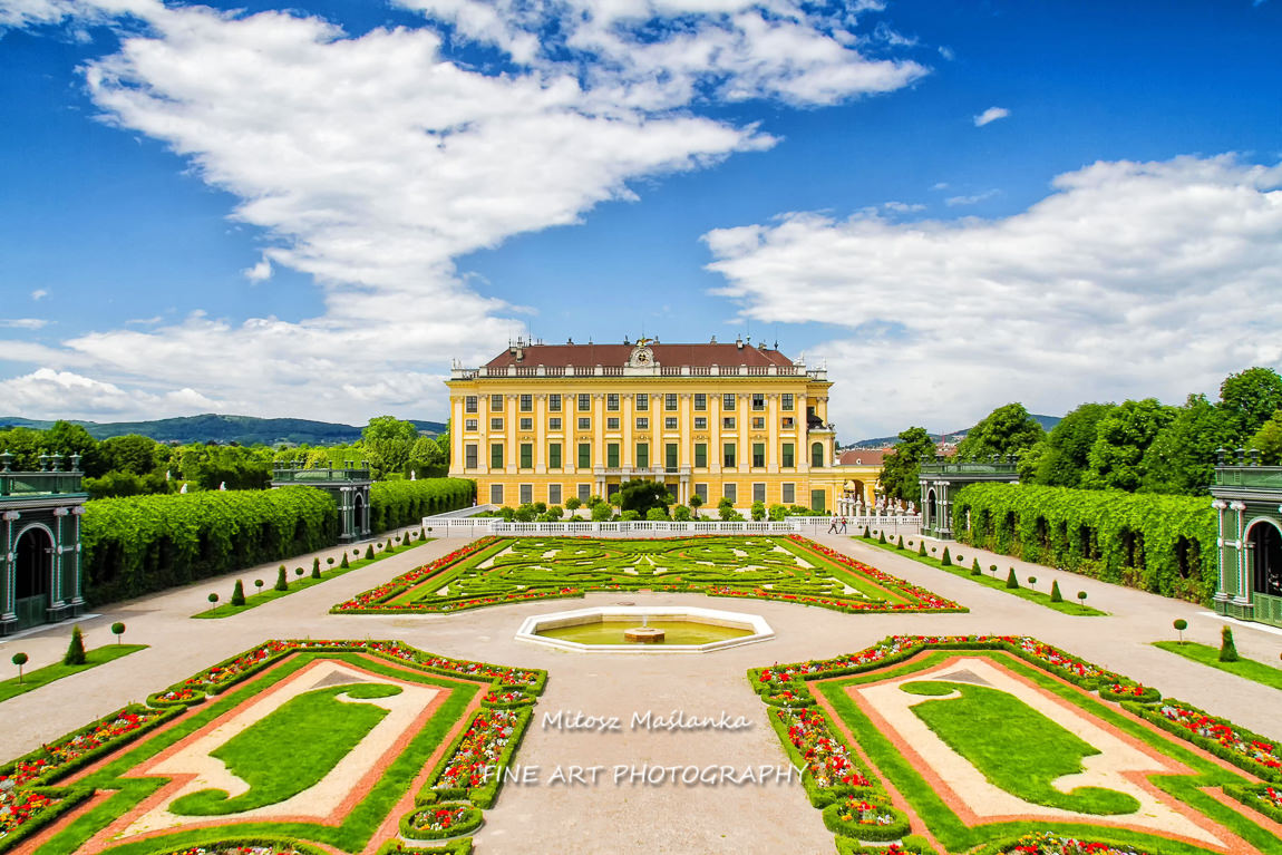 Garden of Schonbrunn Palace