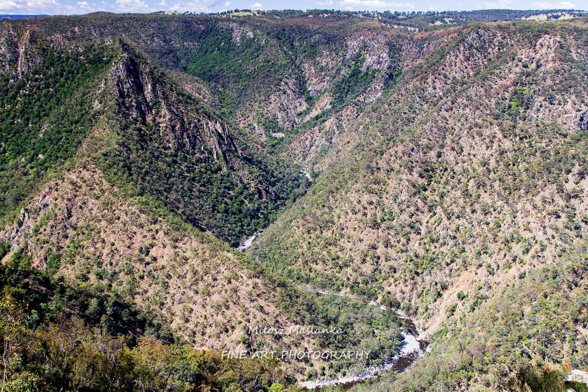 Massive rock faces in the Wollomombi Gorge, Australia