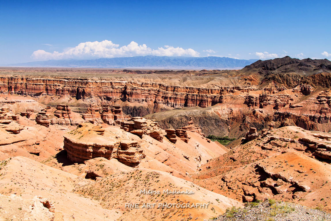 Sharyn Canyon. Shaaryn Canyon is an 80 km canyon on the Sharyn River, 200 kilometres east of Almaty. Kazakhstan